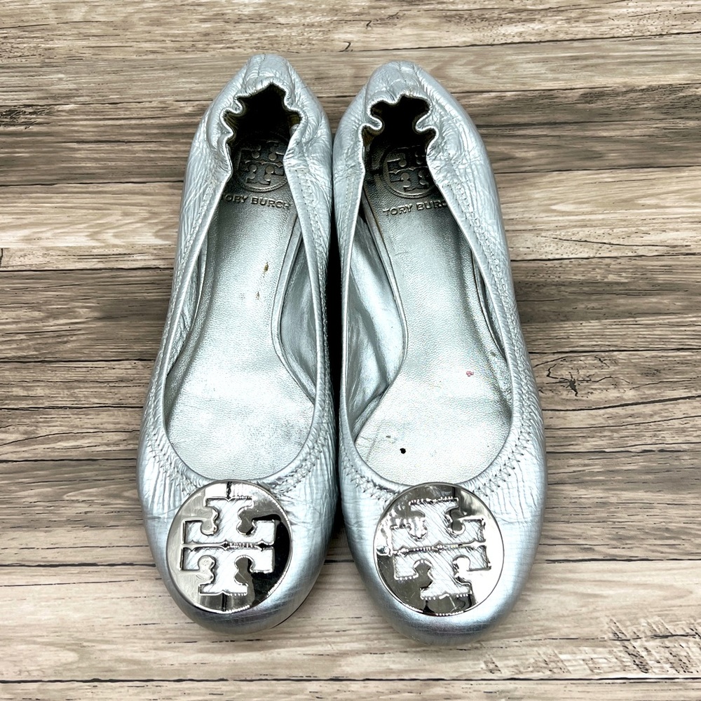 Tory Burch Silver Foil Leather Reva Scrunch Ballet Flats